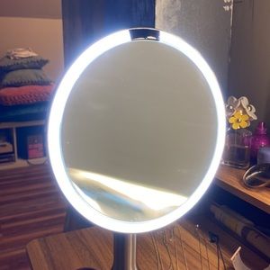 simplehuman Magnified Sensor Lighted Mirror